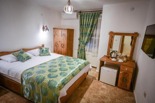 room detail thumbnail 1