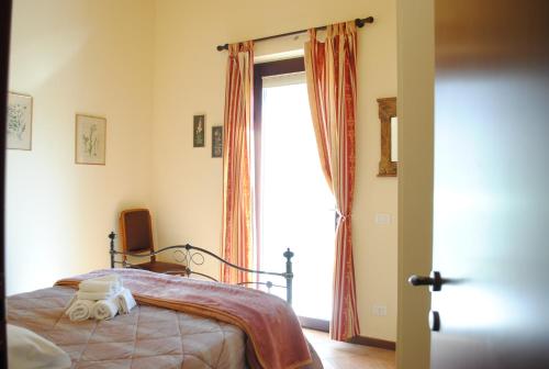 Apartment with Garden View image 8