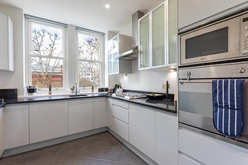 Astonishing flats near Mayfair & Piccadilly Circus, Londýn (fotografie 8)