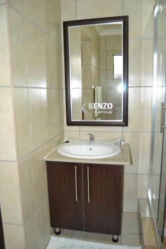 Kenzo Guest House