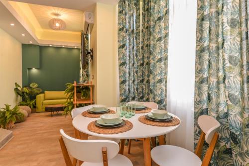 Cozy Jungle Oasis 1BD Apartment with Terrace in Sofia Center by Flat Mаnager, Sofia (photo 8)