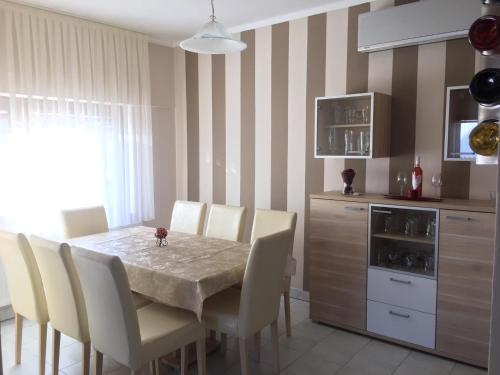 Vass Bor Vendégház - Apartment - Kiskőrös