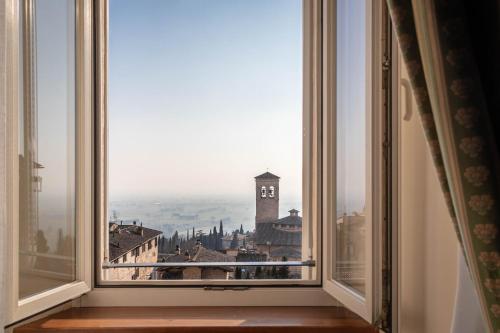 Hotel Fontebella Set in a prime location of Assisi, Hotel Fontebella puts everything the city has to offer just outside your doorstep. Both business travelers and tourists can enjoy the propertys facilities and servi