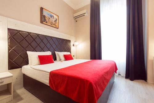Belgrade City Hotel - image 13