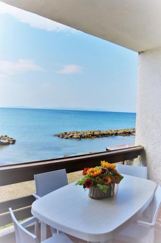 Вид, Baia Etrusca Resort in Ріоторто