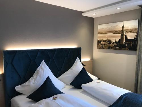 Hotel Garni Villa Rosengarten 279m von Dr.-Otto-Buchinger Weg entfernt