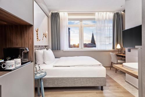 H+ Hotel Bremen - image 2