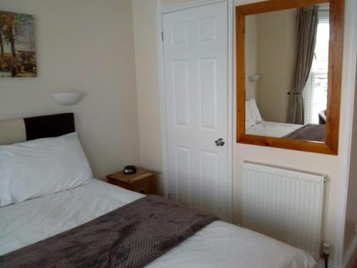 Seamore Guest House - image 2