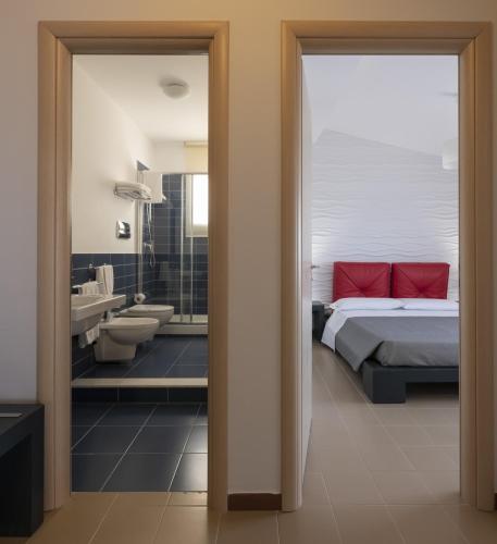 Aparthotel Isabella - image 5