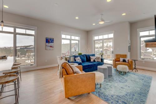 New Luxury Loft #1 With Huge Hot Tub & Great Views - 500 Dollars Of FREE Activities & Equipment Rentals Daily in Winter Park, USA