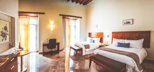 Hotel Parador de Alcala Hotel Parador de Alcalá is conveniently located in the popular Oaxaca area. The hotel has everything you need for a comfortable stay. Valet parking, airport transfer, meeting facilities, business cen