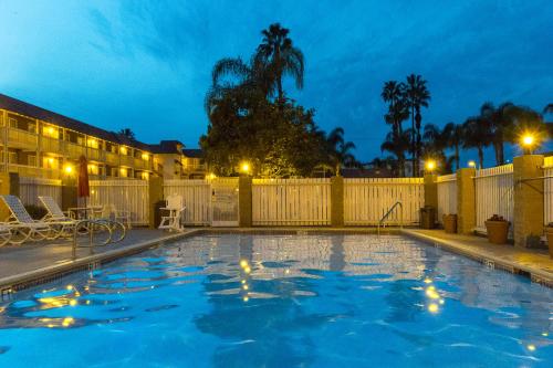 Ramada by Wyndham Costa Mesa/Newport Beach