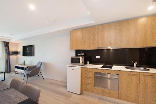 ห้องครัว, เยฟสัน โฮเต็ล แอนด์ อพาร์ตเมนต์ (Jephson Hotel & Apartments) in ทูวอง