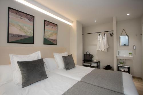 Palacios Rooms - image 14