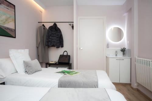 Palacios Rooms - image 5