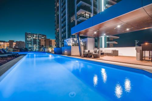 Bazen, Iconic Kirra Beach Resort in Coolangatta