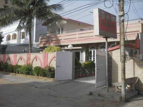 Sunrise Guest House Multan — Hotel in Multan