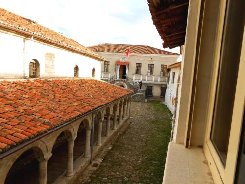 CastleHouse - image 3