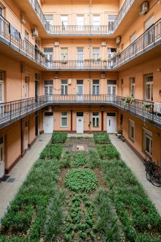 Jewel In Buda Apartment - image 8