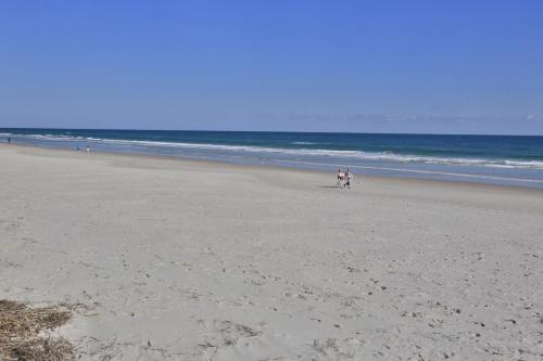 3843 S. Atlantic Ave - Beach Retreat - main image