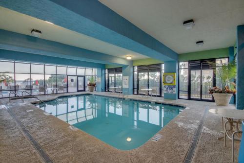 Spectacular Oceanfront Condo - image 3