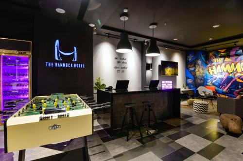 Widok z zewnątrz, The Hammock Hotel Fine Arts Museum near Targ Ben Thanh