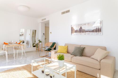 2266-Amazing newly furnished apt,on golf, sea view