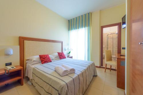 1 queen bed