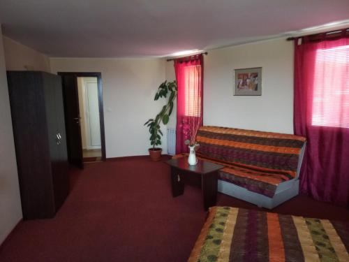 Hotel Elena - image 2