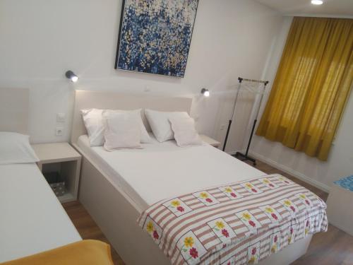 Firule Center Rooms - image 3