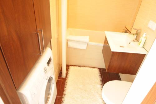 Happy Home Krochmalna Apartment - image 3