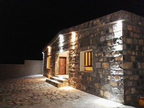 Bait Aljabal Chalet Diyafa and camping