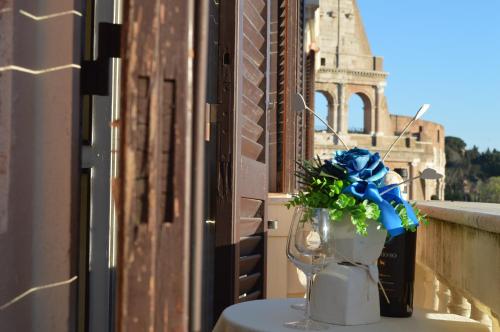 Balcony Colosseum View - image 11