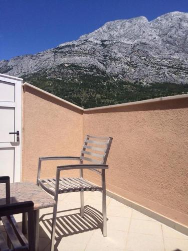  3 minutes from the beach, Ferienwohnung in Baška Voda