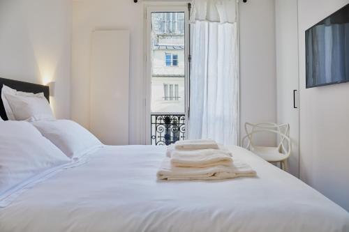 RESIDENCES HARCOURT - Ile Saint Louis - PARIS - image 5