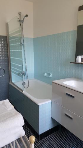 Fürdőszoba, Hotel du Puy d'Alon in Souillac