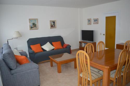  Apartamento Completo 200m Playa, Pension in Roses