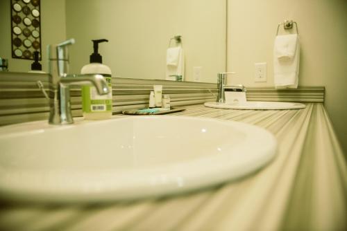 Silver Creek Hotel - image 8