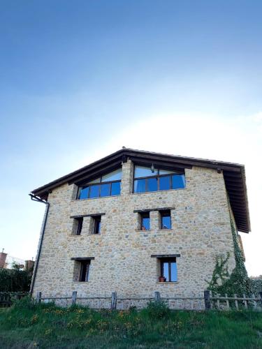 . Masia de la Serra de la Cogulla