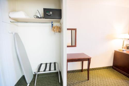 Ramada by Wyndham Thunder Bay Airlane Hotel, Thunder Bay (Foto 6)