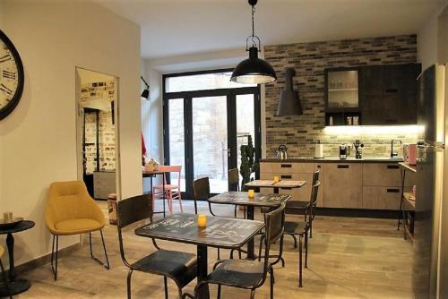  INDUSTRIAL CHIC HOUSE - Private parking, Pension in Orvieto