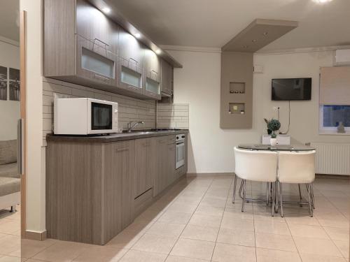  St. Péter Apartman, Ferienwohnung in Pécs