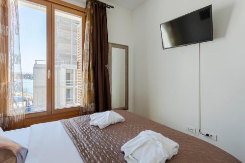 New luxury apartment Nives on seaside, Split (photo 4)