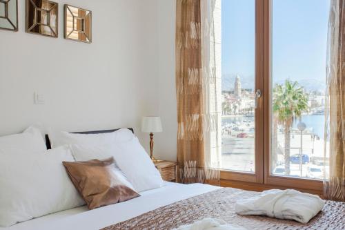 New luxury apartment Nives on seaside, Split (photo 6)