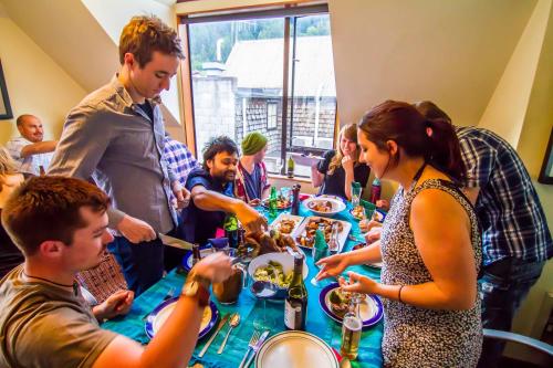 Adventure Queenstown Hostel – Queenstown, CA