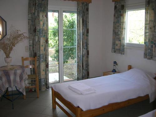 NIKOS, Kakóvatos (photo 4)