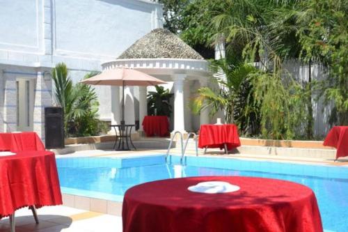 Бассейн , Hotel Kangaroo Bujumbura in Бужумбура