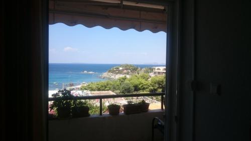  Deep Blue Apartment in Anavyssos