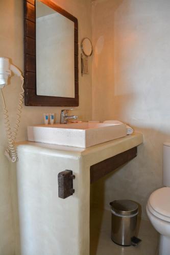 Scorpios Sea Side Hotel - main image