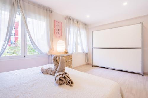 Exclusive quietness in the heart of Madrid with Public Parking, Breakfast, 2 bathrooms, Madrid (photo 6)